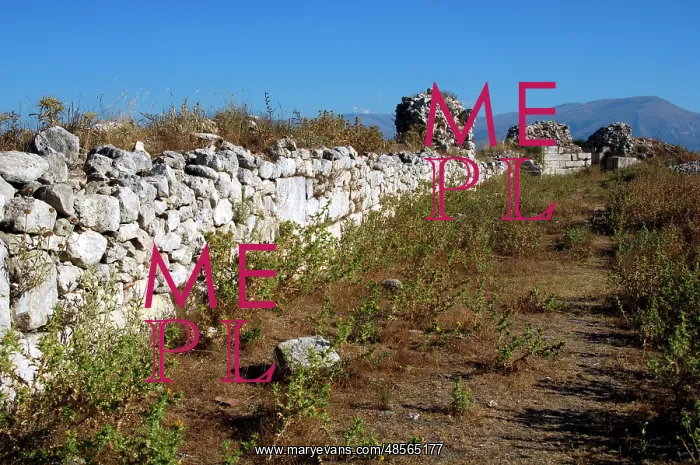 : Victorinus wall. Late IV century A.C. Byllis Ruins. Republi : Victorinus wall. Late IV century A.C. Byllis Ruins. Republi