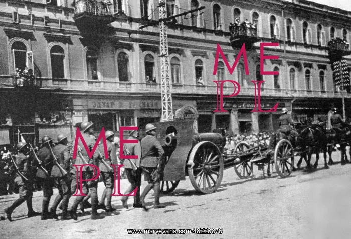: Victory parade in Kiev, 1920 : Victory parade in Kiev, 1920
