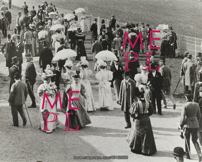 : Vienna 2. Audience at the track in : Vienna 2. Audience at the track in