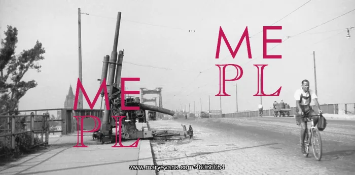 : Vienna Reichs bridge shortly after the war : Vienna Reichs bridge shortly after the war