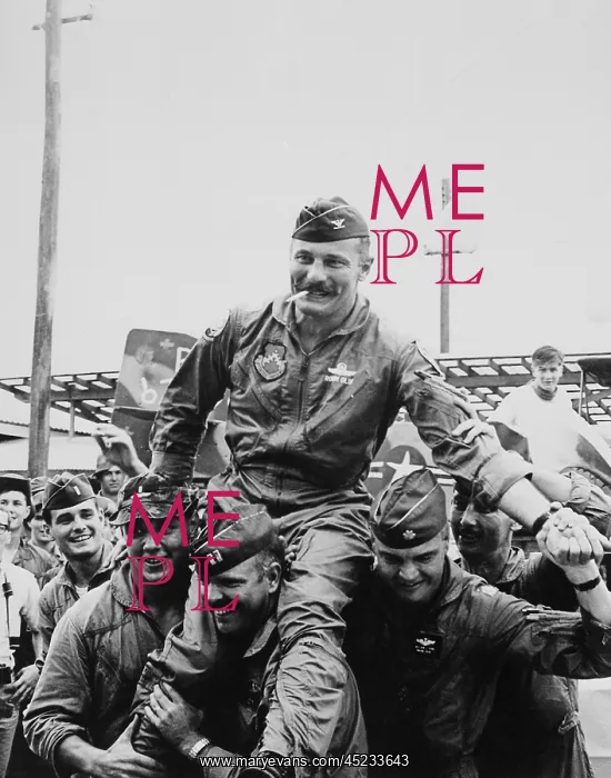 : Vietnam War. Colonel Robin Olds (1922-2007) ? : Vietnam War. Colonel Robin Olds (1922-2007) ?