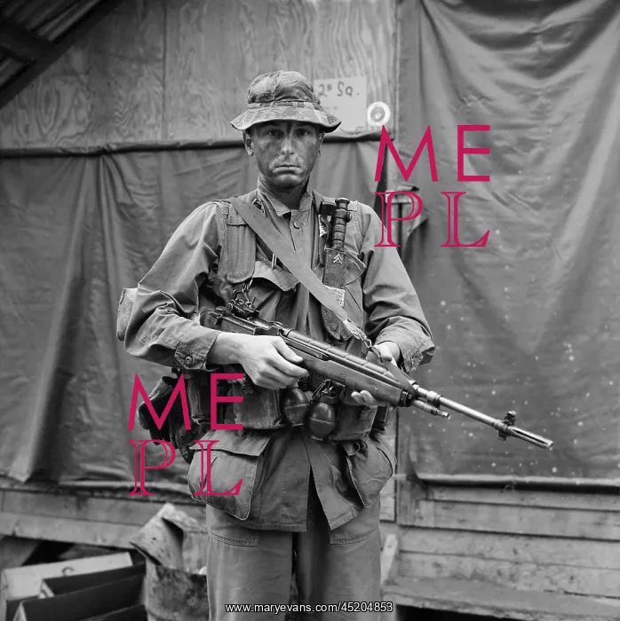 : Vietnam War. US Marine Sergeant prepared ? : Vietnam War. US Marine Sergeant prepared ?