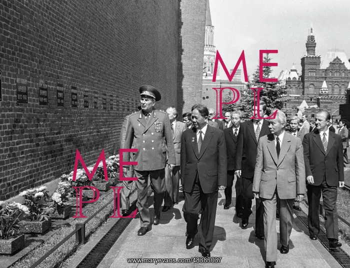 : Vietnamese delegation visits USSR : Vietnamese delegation visits USSR