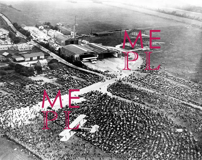 : A view from the air of the huge crowds gathered ? : A view from the air of the huge crowds gathered ?