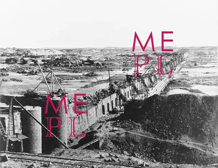 : View of Aswan Dam during construction : View of Aswan Dam during construction