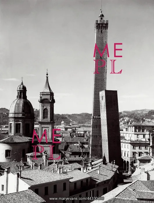 : Italy. View of Bologna with the Torre degli Asinelli : Italy. View of Bologna with the Torre degli Asinelli