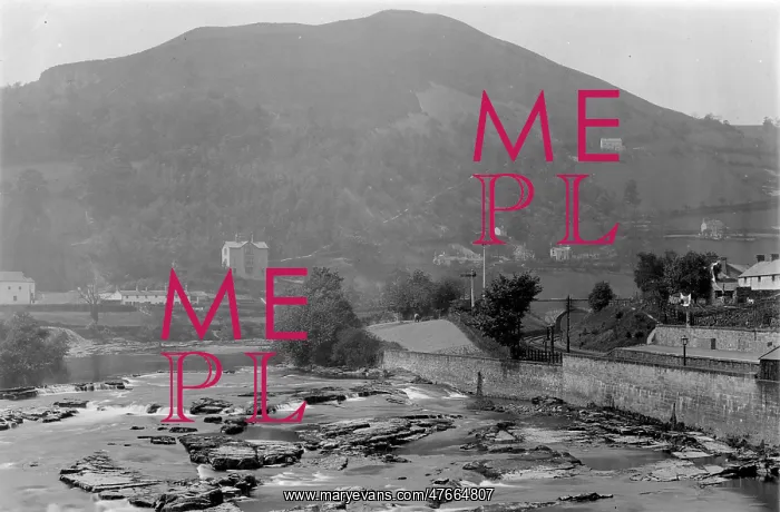  : View from the bridge at Llangollen, North Wales