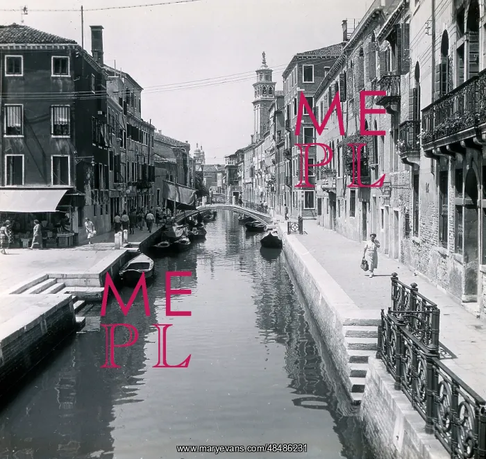  : View of a canal in Venice, Italy