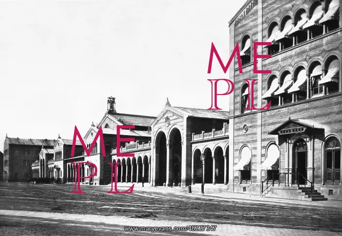 : Front view of the Central Station in Munich : Front view of the Central Station in Munich