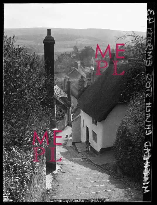 : View of Church Steps leading down towards Vicarage Road : View of Church Steps leading down towards Vicarage Road