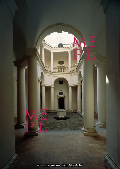  : View of the cloister of