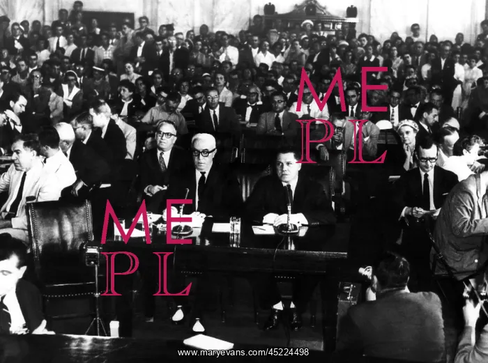 : View in the crowded Caucus Room in the Senate ? : View in the crowded Caucus Room in the Senate ?