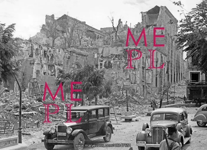 : View of the destroyed Alcazar of Toledo, 1936 : View of the destroyed Alcazar of Toledo, 1936