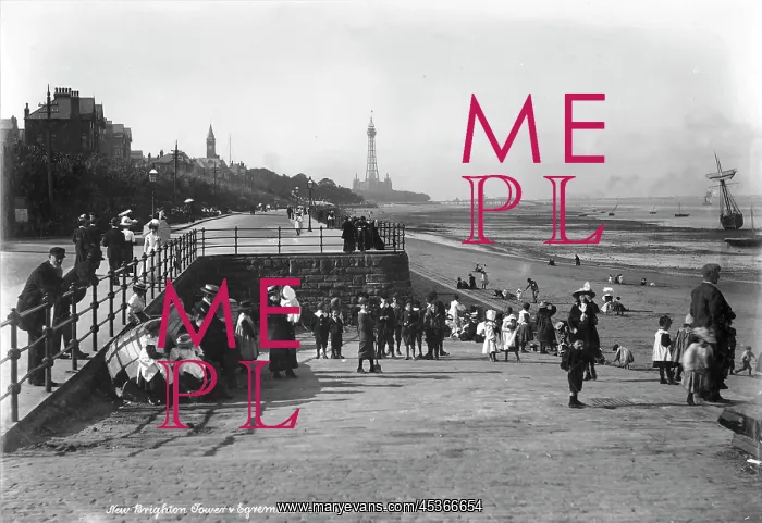 : A view along Egremont Promenade towards New Brighton : A view along Egremont Promenade towards New Brighton