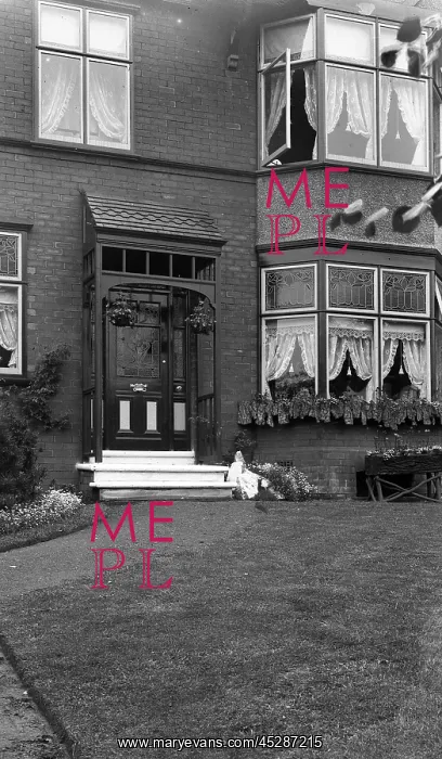 : View of house dated 1909 : View of house dated 1909