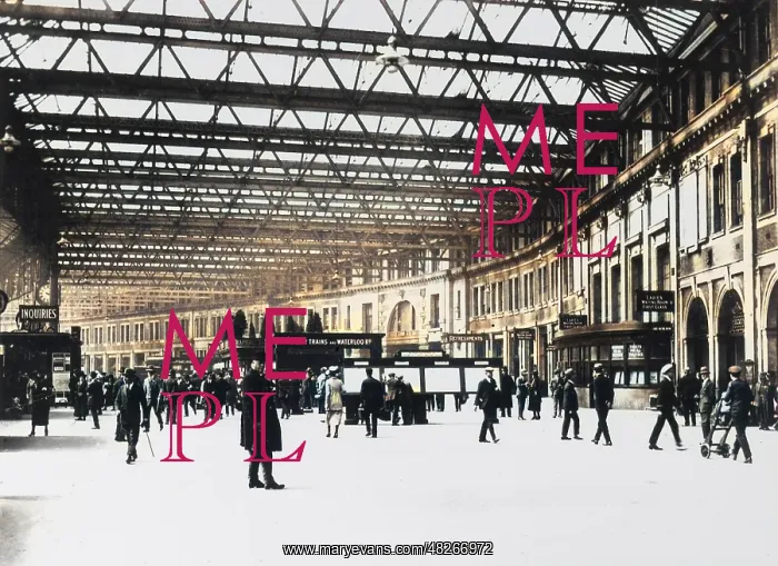 : View inside Waterloo Station, London : View inside Waterloo Station, London