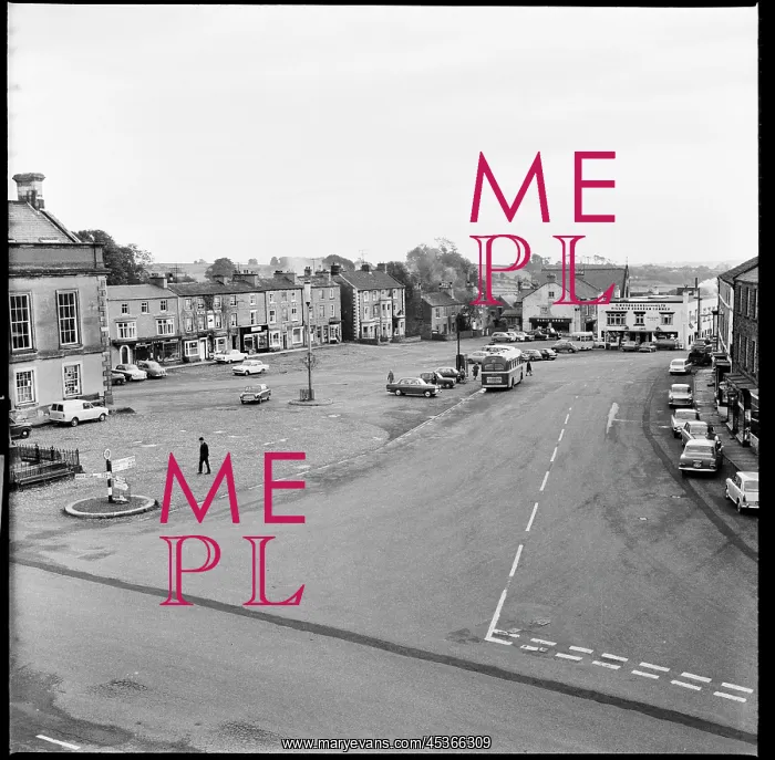 : A view looking east across the Market Place, Leyburn : A view looking east across the Market Place, Leyburn