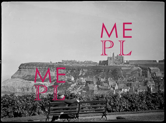 : A view looking towards Whitby Abbey from West Cliff : A view looking towards Whitby Abbey from West Cliff