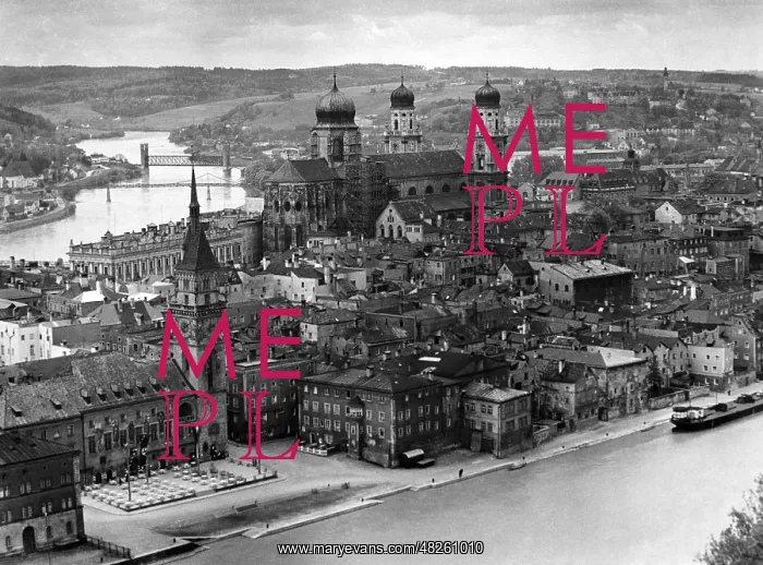 : View of the old town of Passau, 1937 : View of the old town of Passau, 1937