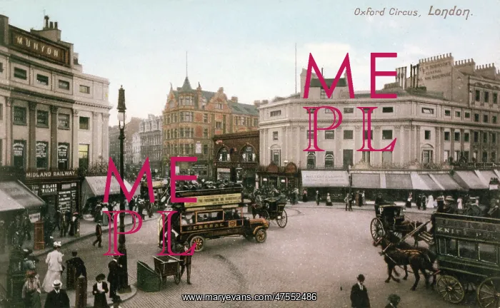 : View of Oxford Circus with a G. prop bus passing through : View of Oxford Circus with a G. prop bus passing through