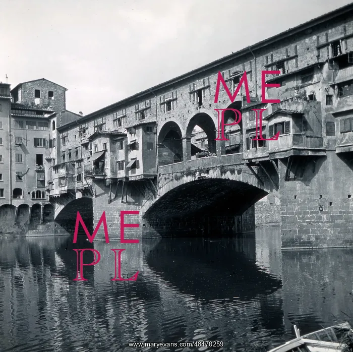  : View of the Ponte Vecchio, Florence, Italy