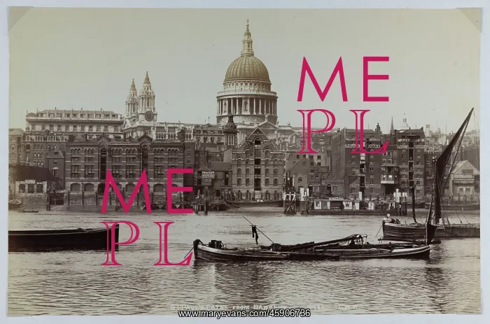 : View across the River Thames towards St Paul's Cathedral : View across the River Thames towards St Paul's Cathedral