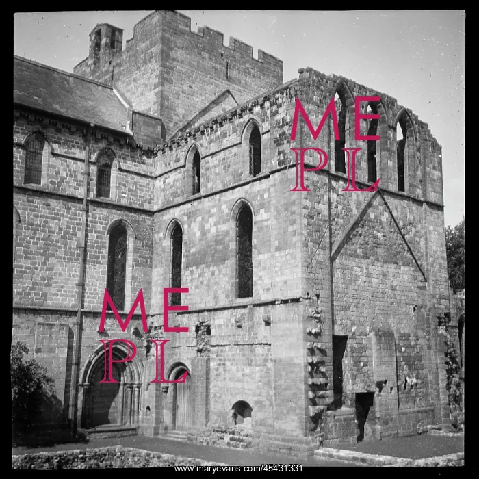 : View of the ruins of Lanercost Priory : View of the ruins of Lanercost Priory