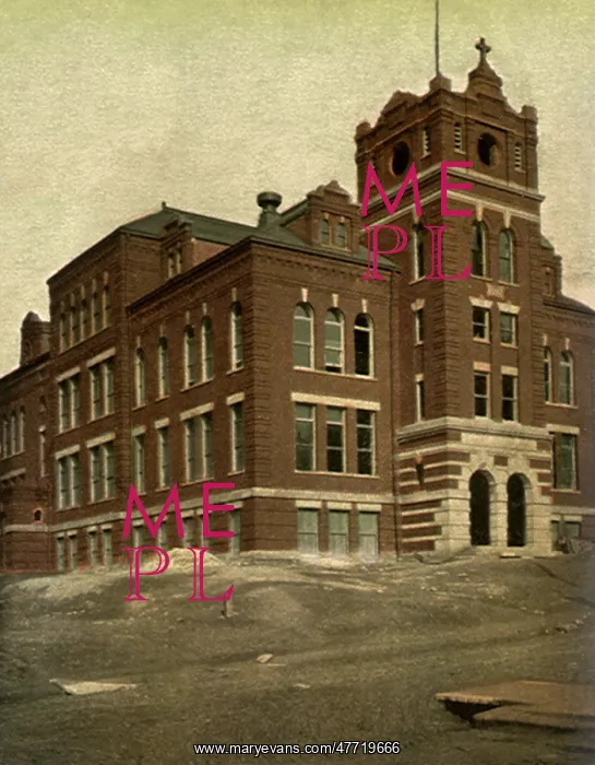 : View of School. Youngstown : View of School. Youngstown