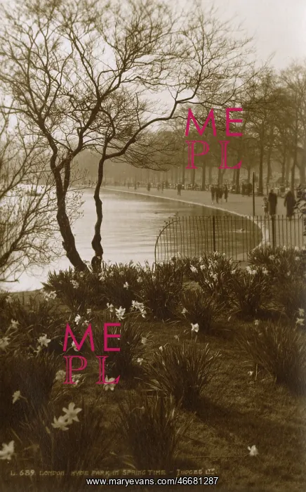 : View of the Serpentine, Hyde Park, London - Springtime : View of the Serpentine, Hyde Park, London - Springtime