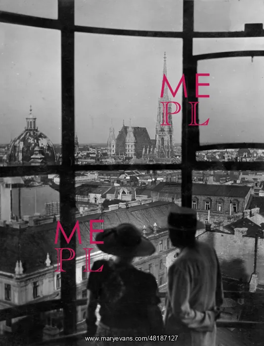 : View on Stephansdom in Vienna, 1940 : View on Stephansdom in Vienna, 1940