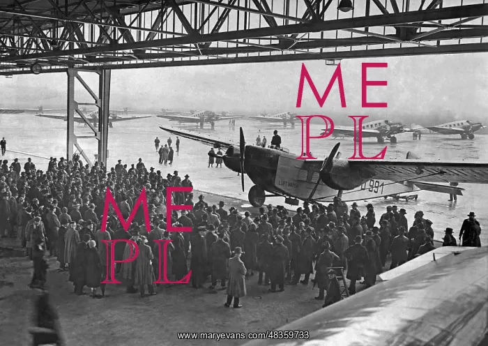 : View of the Tempelhof airfield, 1927 : View of the Tempelhof airfield, 1927