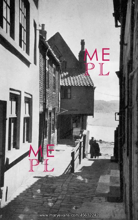 : View down Tin Ghaut, Whitby, North Yorkshire : View down Tin Ghaut, Whitby, North Yorkshire