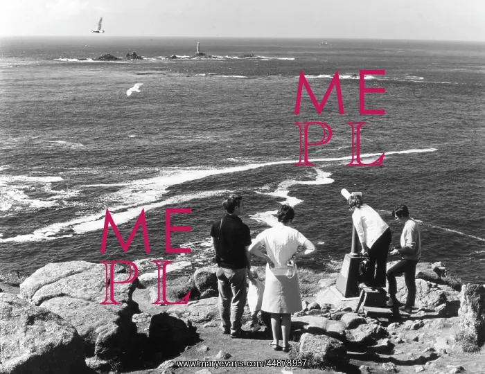: VIEWING A LIGHTHOUSE : VIEWING A LIGHTHOUSE