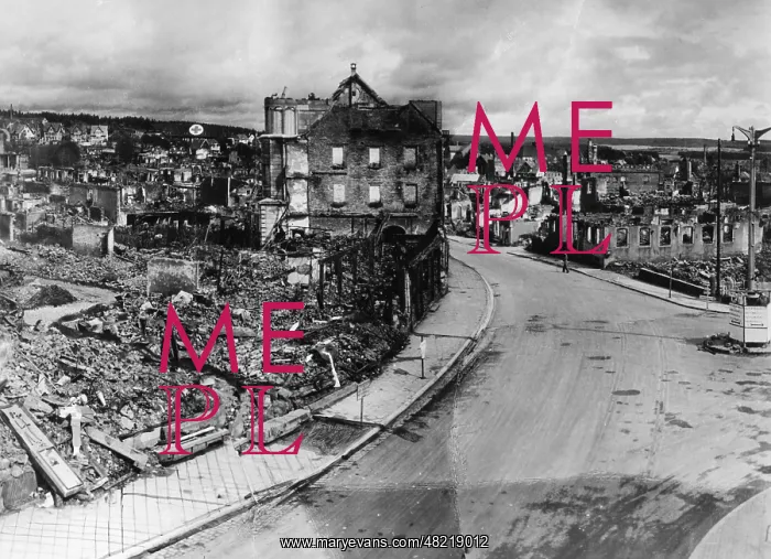 : Views of destroyed homes in Freudenstadt : Views of destroyed homes in Freudenstadt