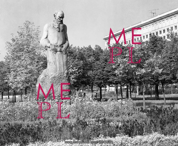 : Views of Moscow : Views of Moscow