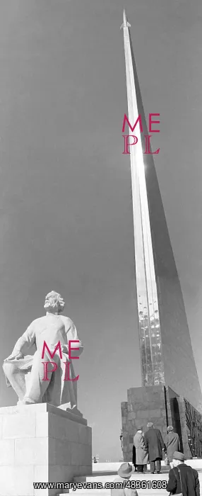 : Views of Moscow : Views of Moscow