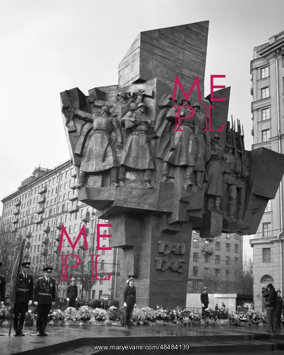  : Views of Moscow