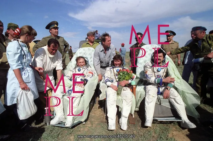 : Viktor Afanasiev, Helen Sharman, and Musa Manarov, 1991 : Viktor Afanasiev, Helen Sharman, and Musa Manarov, 1991