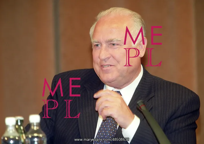 : Viktor Chernomyrdin, 1999 : Viktor Chernomyrdin, 1999