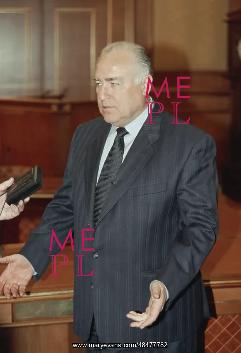 : Viktor Chernomyrdin : Viktor Chernomyrdin