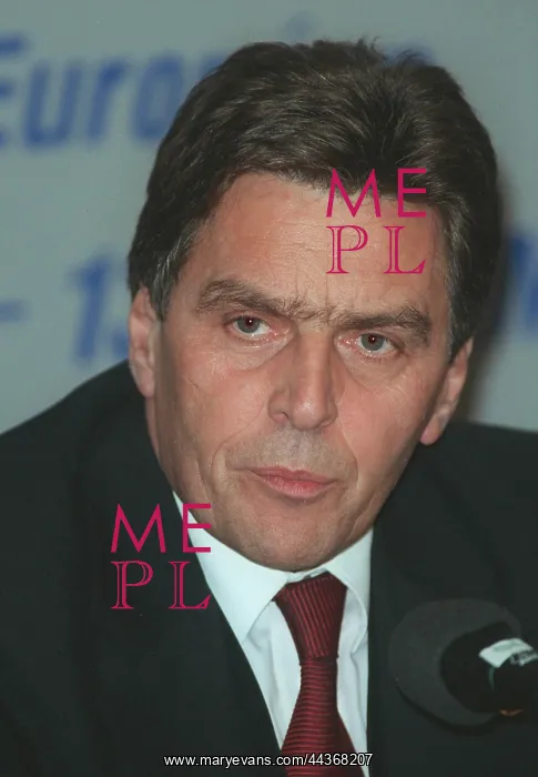  : Viktor Klima