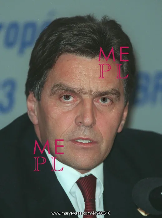  : Viktor Klima