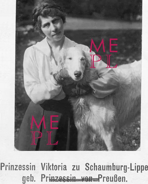  : Viktoria of Schaumburg-Lippe, 1916