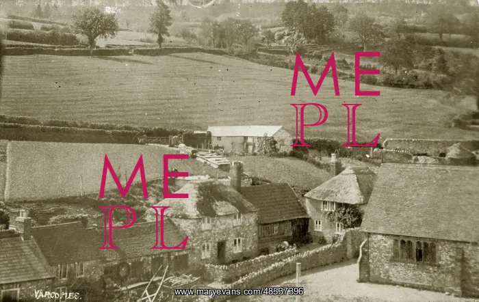 : The Village (Building on RHS now The Belfry) : The Village (Building on RHS now The Belfry)