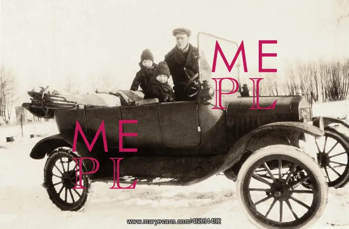  : Vintage car