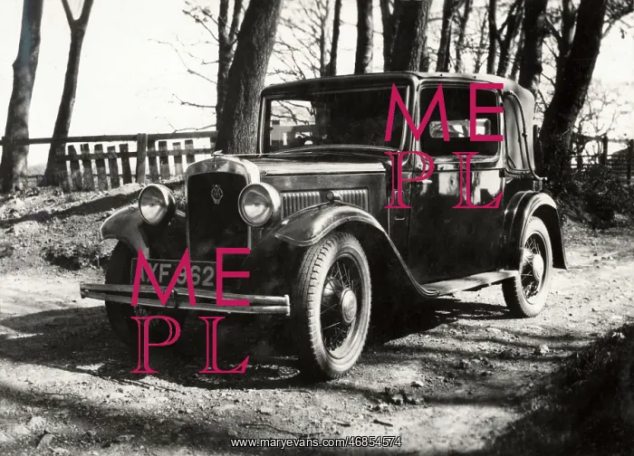  : Vintage car