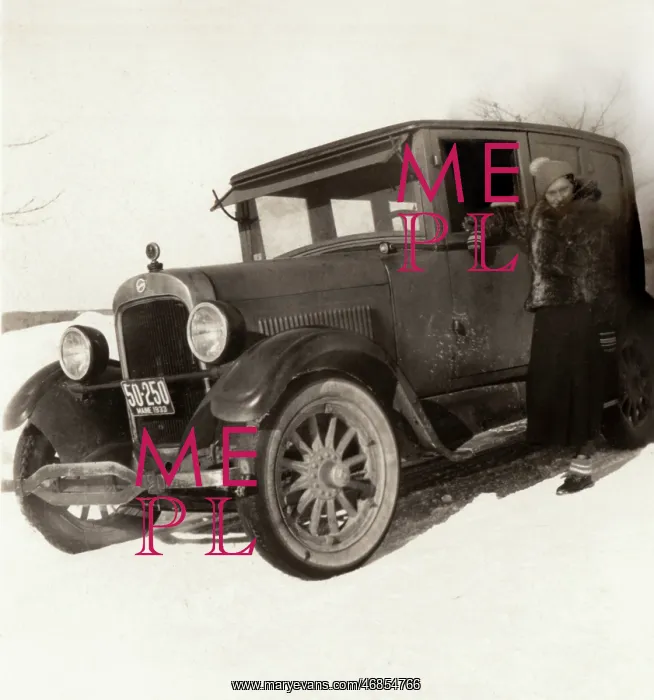  : Vintage car