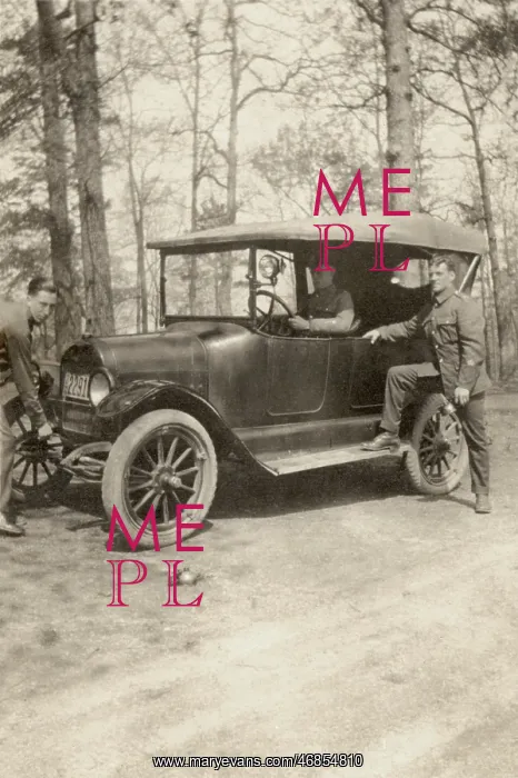  : Vintage car