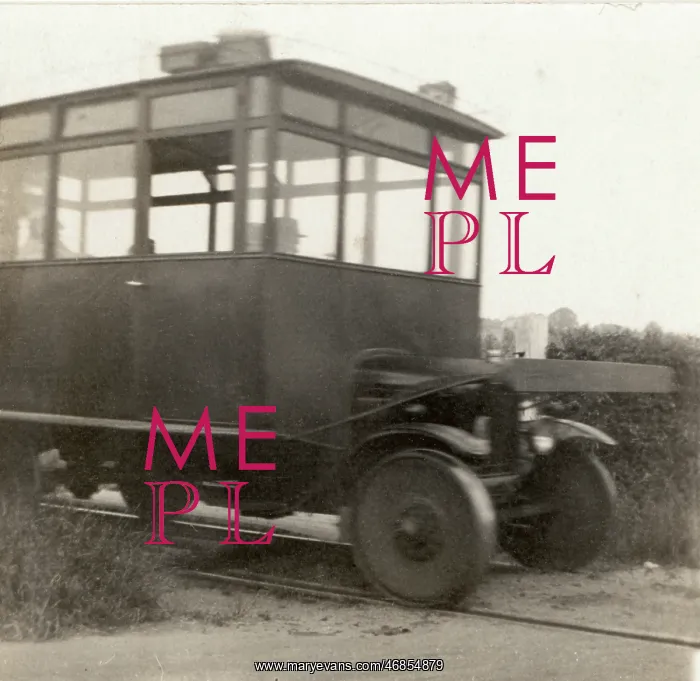  : Vintage car