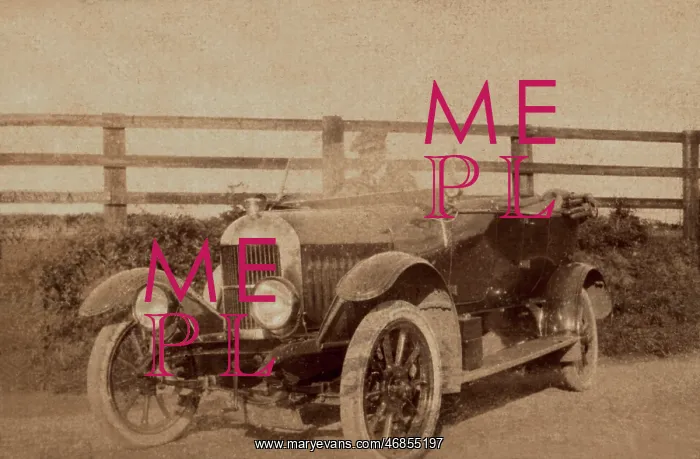  : Vintage car